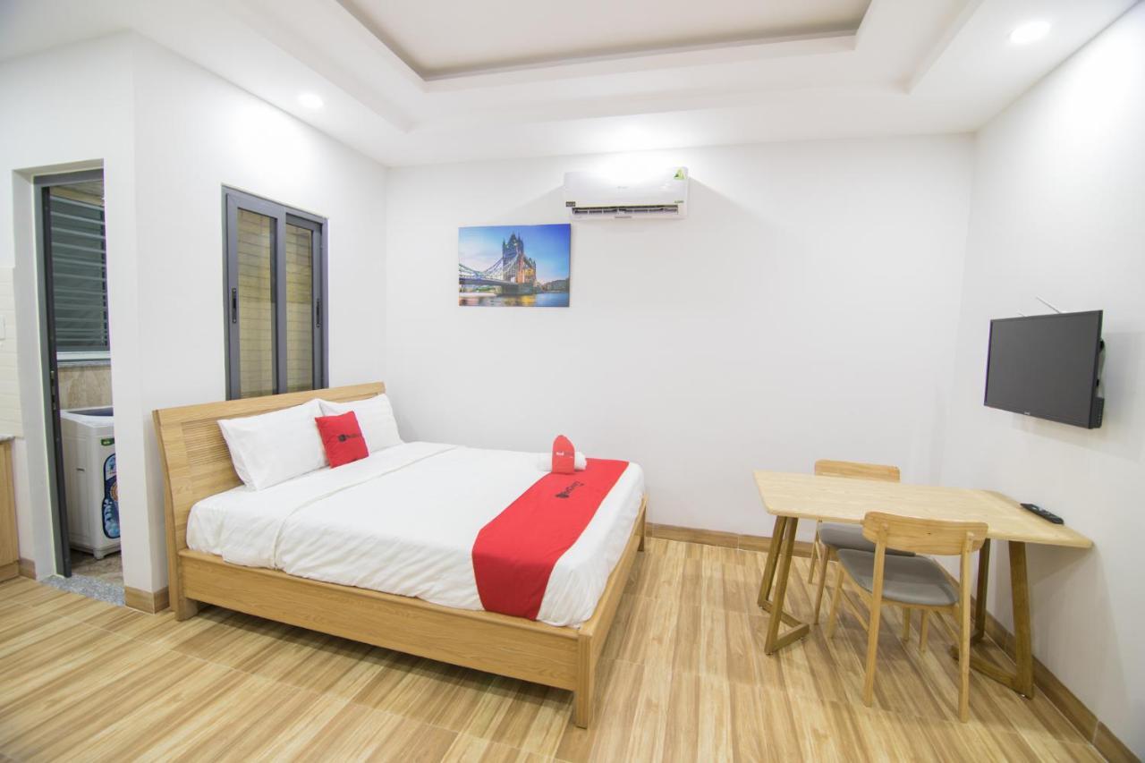 Reddoorz Premium Near E-Town Hotell Ho Chi Minh-byen Eksteriør bilde