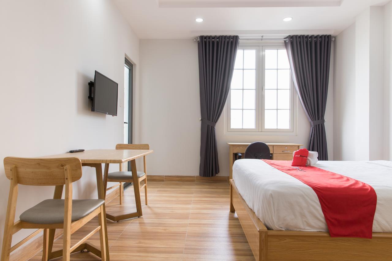 Reddoorz Premium Near E-Town Hotell Ho Chi Minh-byen Eksteriør bilde