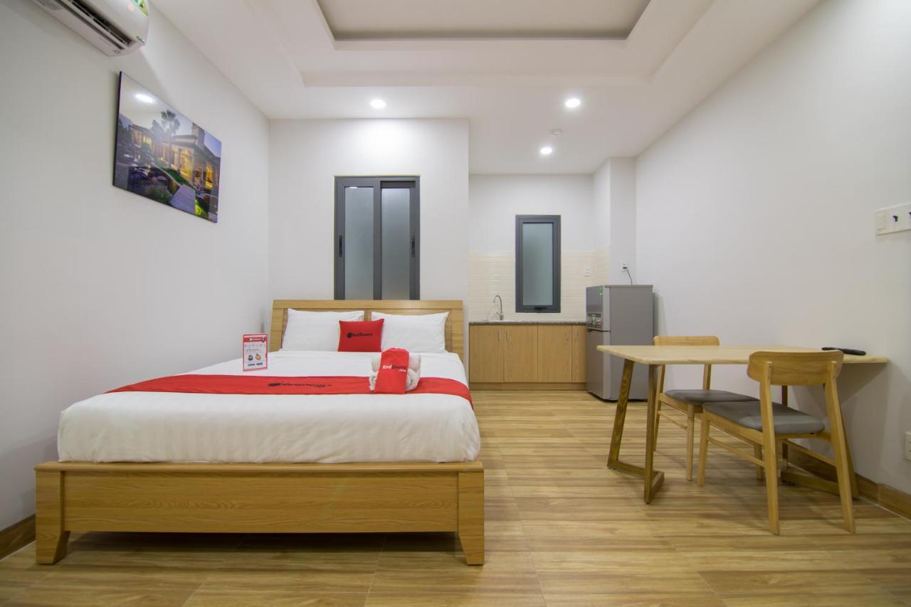 Reddoorz Premium Near E-Town Hotell Ho Chi Minh-byen Eksteriør bilde