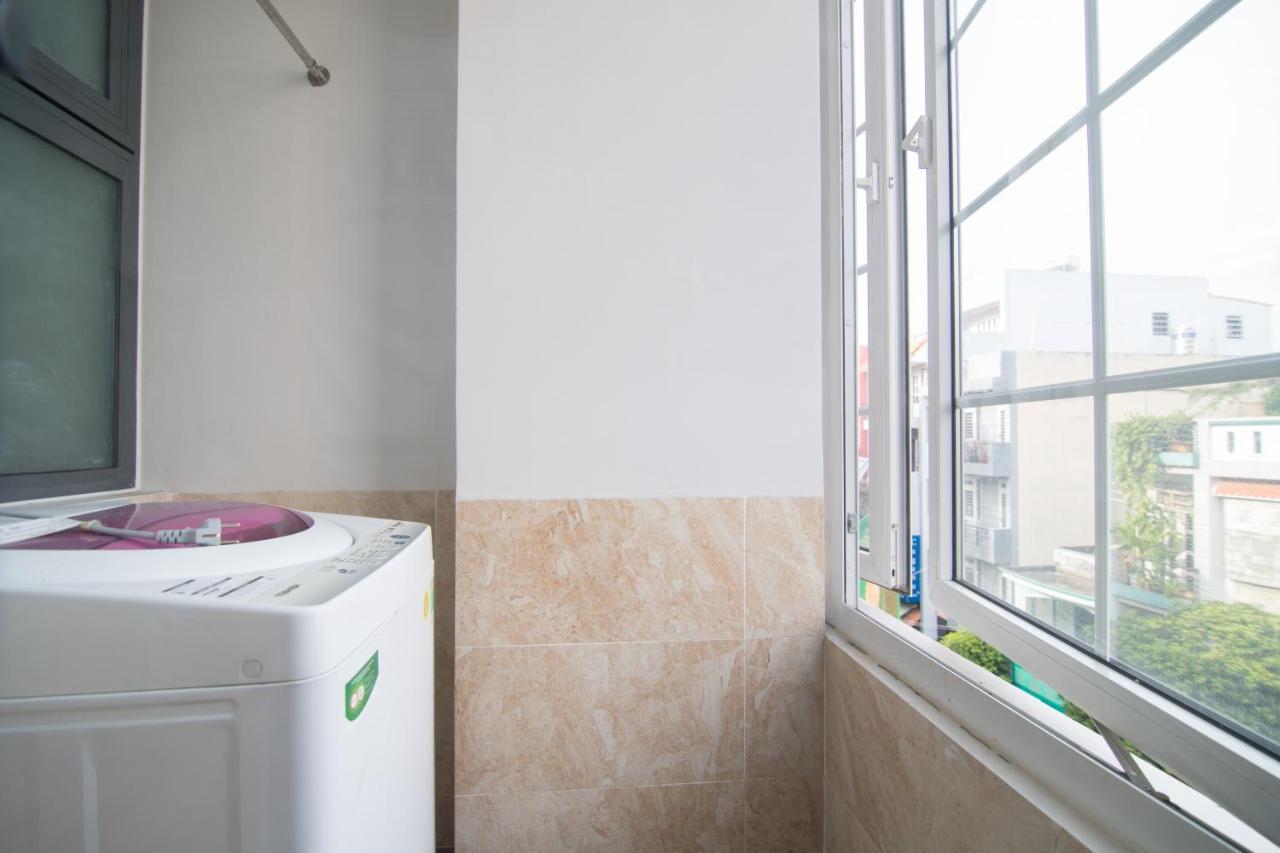 Reddoorz Premium Near E-Town Hotell Ho Chi Minh-byen Eksteriør bilde