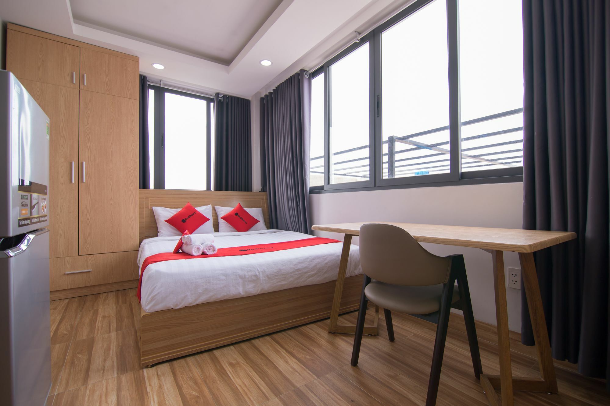 Reddoorz Premium Near E-Town Hotell Ho Chi Minh-byen Eksteriør bilde